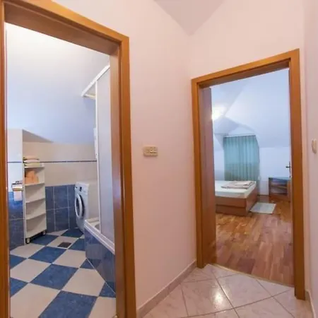 Appartement *newly Listed* Spacious 80m2 Apt *great Location*