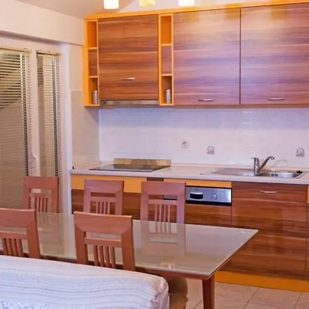 Апартаменты *newly Listed* Spacious 80m2 Apt *great Location* *