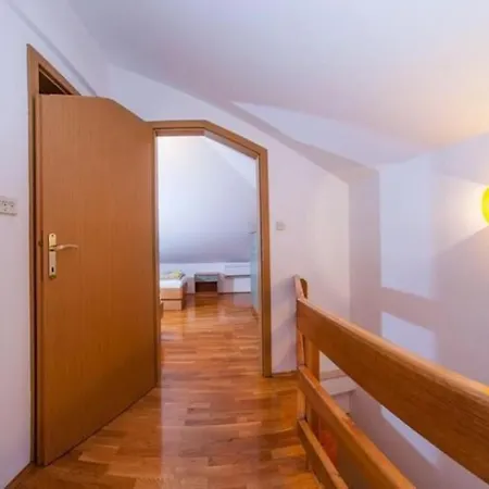 *newly Listed* Spacious 80m2 Apt *great Location* Макарска